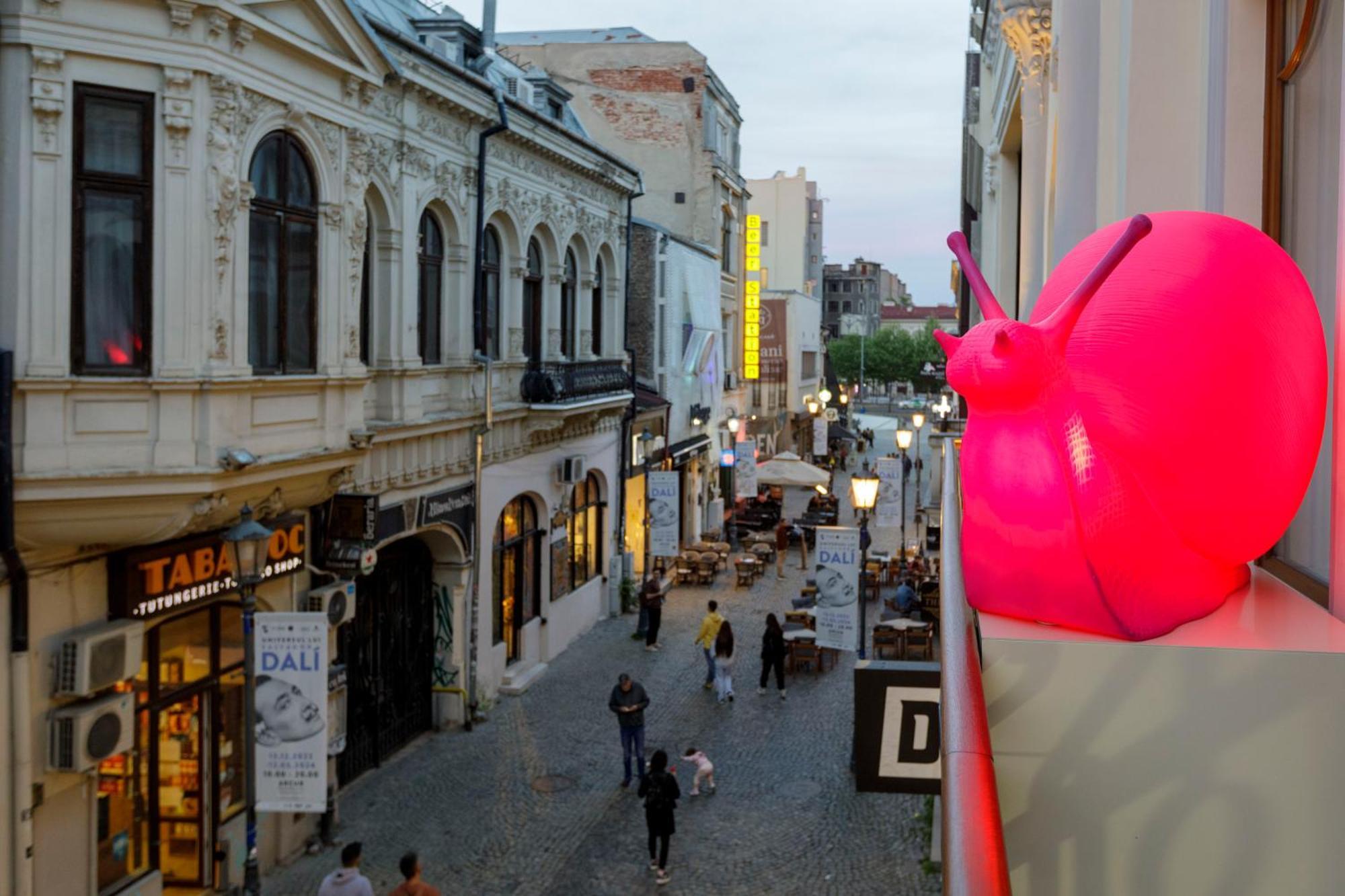Old Town Snail Design Apartments Бухарест Экстерьер фото
